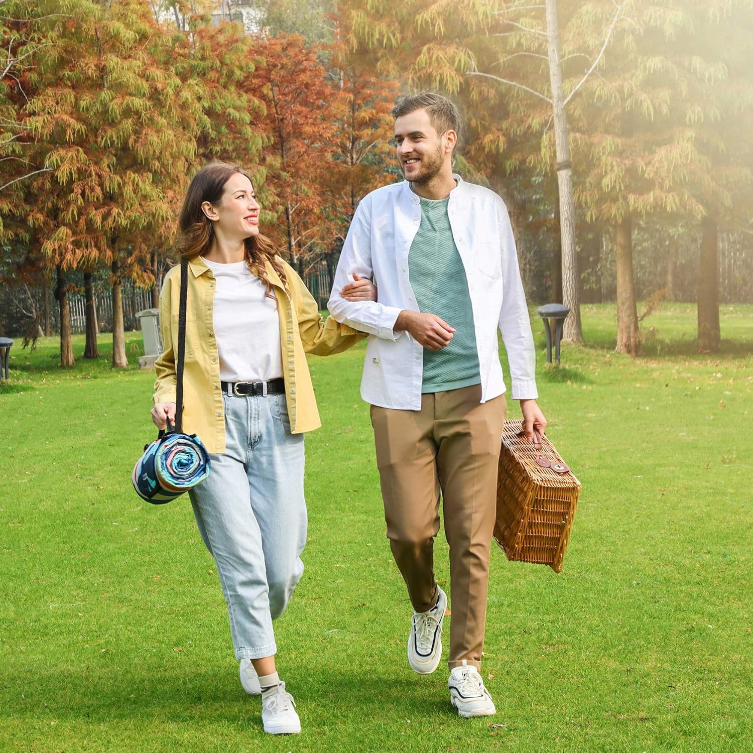 KOC PIKNIKOWY TERMICZNY DUŻY 200x150 cm WODOODPORNY MATA PLAŻOWA PARK GRILL - obrazek 3